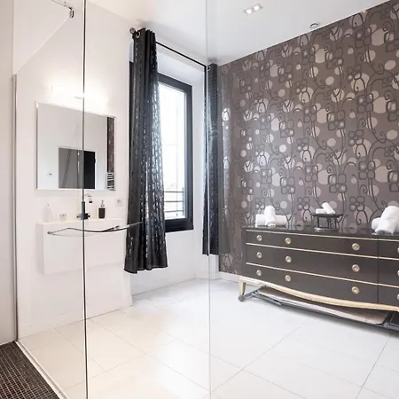 L'empereur Somptueux Duplex Au Style Raffine, Petit Juas, Proche Du Centre