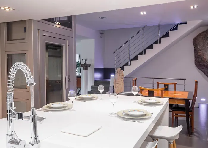 L'empereur Somptueux Duplex Au Style Raffine, Petit Juas, Proche Du Centre *