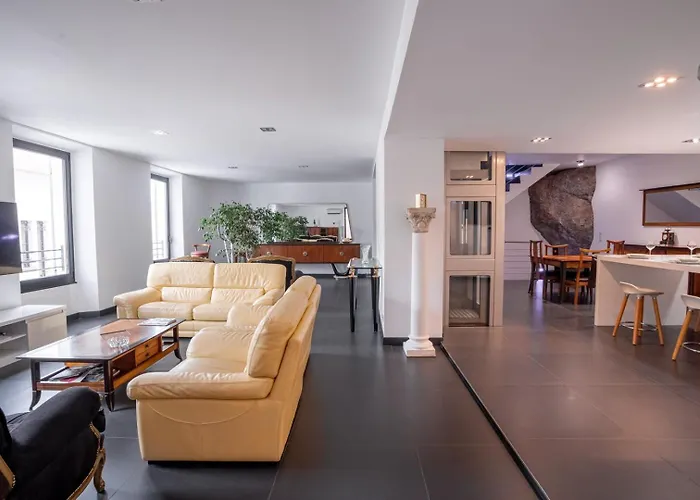 L'empereur Somptueux Duplex Au Style Raffine, Petit Juas, Proche Du Centre * 戛纳