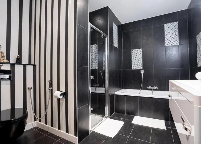 L'empereur Somptueux Duplex Au Style Raffine, Petit Juas, Proche Du Centre * 戛纳