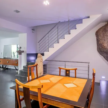 L'empereur Somptueux Duplex Au Style Raffine, Petit Juas, Proche Du Centre *